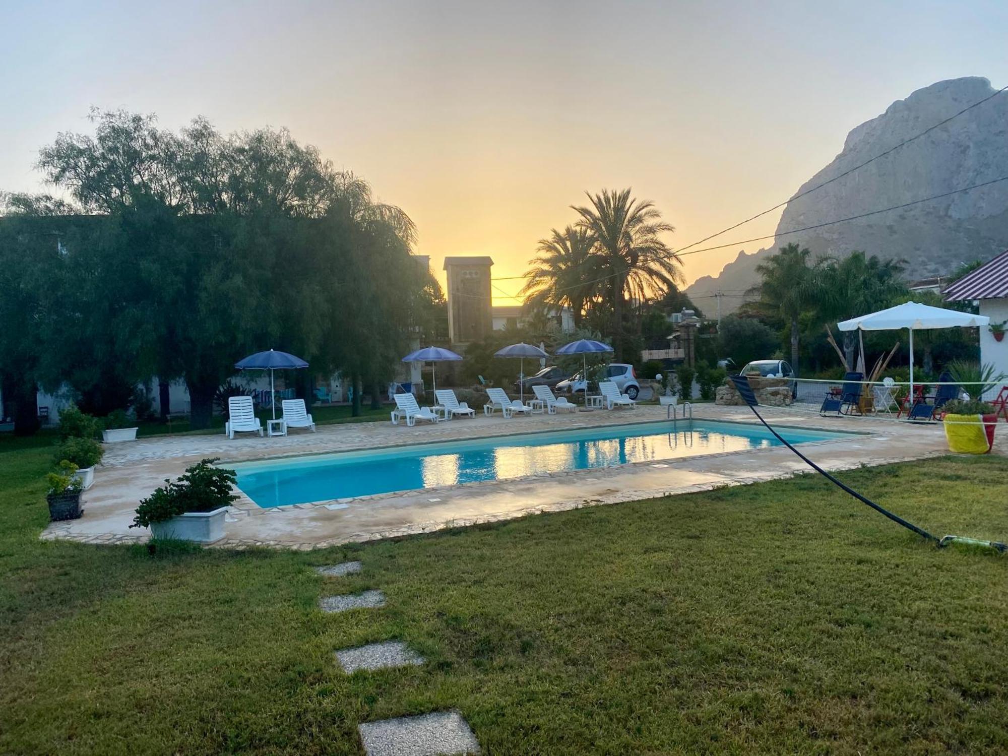 Villa Piruzzu Cv Torre Mulinazzo App P Чинизи Экстерьер фото